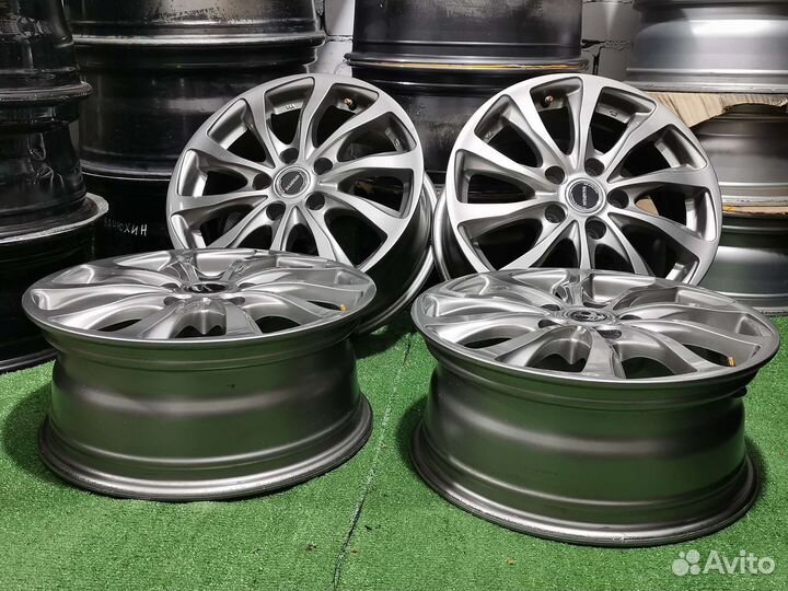 Bridgestone Balminum R-16 (5x114,3; Et38; 6,5j)