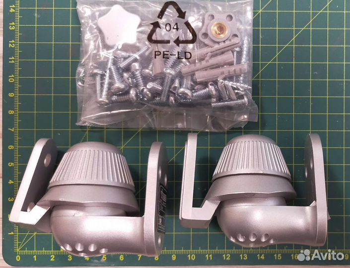 Кронштейн для акустики