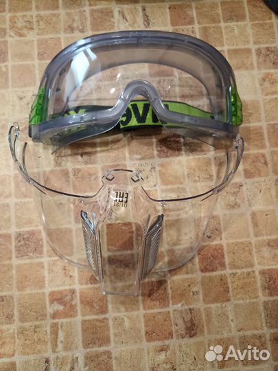Очки с щитком защитные