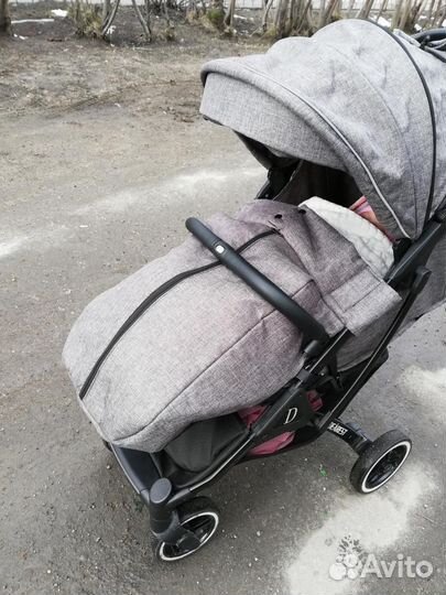 Прогулочная коляска Dearest 819