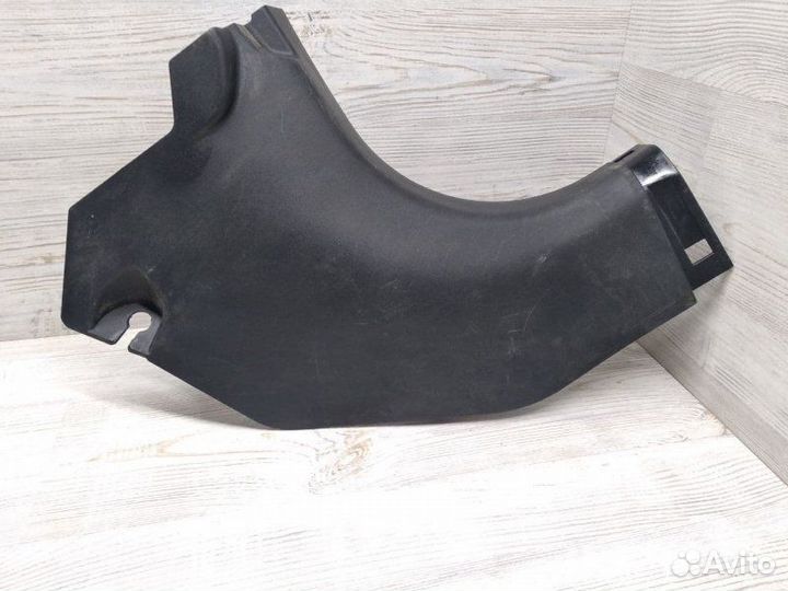 Обшивка стойки передняя правая Mitsubishi