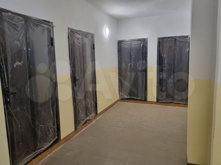 1-к. квартира, 52,2 м², 1/3 эт.