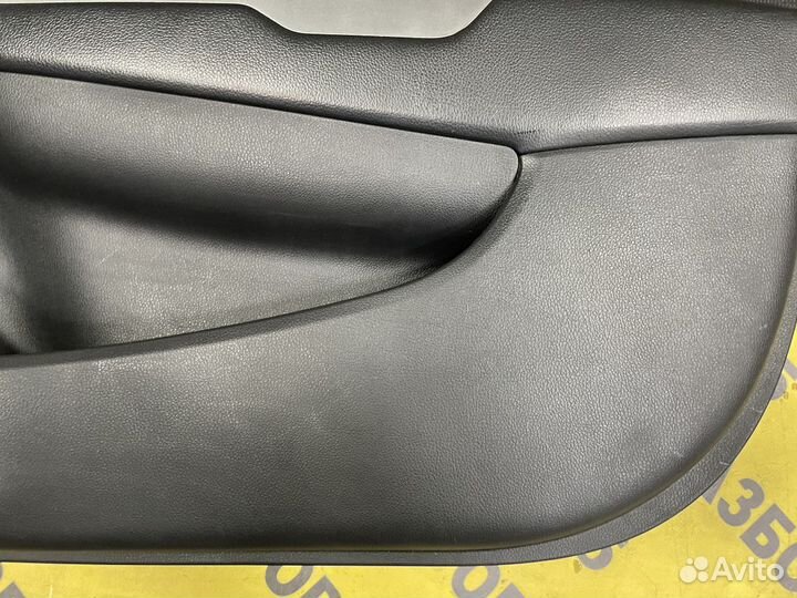 Обшивка двери передней правой Kia Rio 3