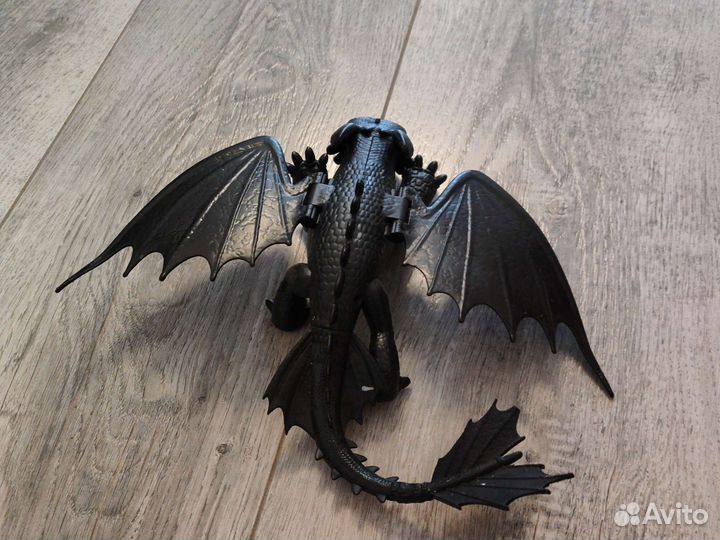 Игрушка дракон Беззубик
