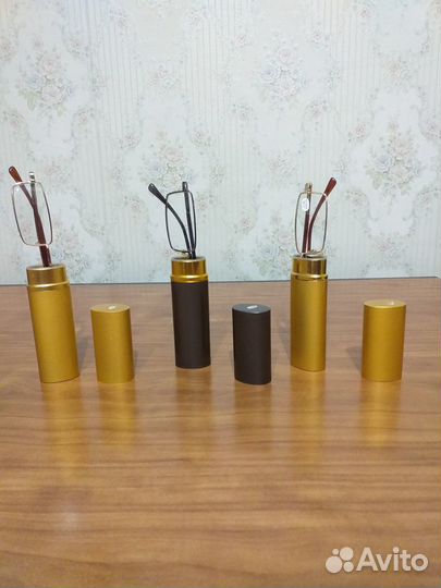 Очки в футляре