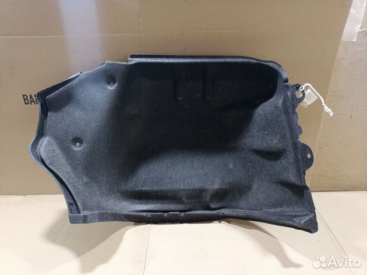 Обшивка багажника Toyota Mark ii GX100