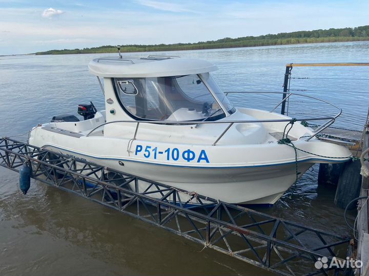 Катер Quicksilver Pilothouse 580