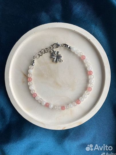 Браслет из натурального розового и белого кварца