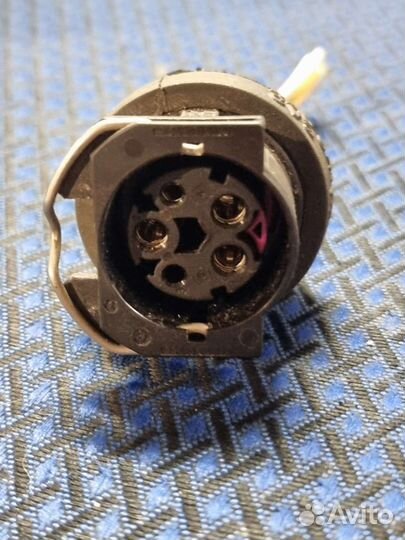 Разъём фишка на фару Пассат Б-5