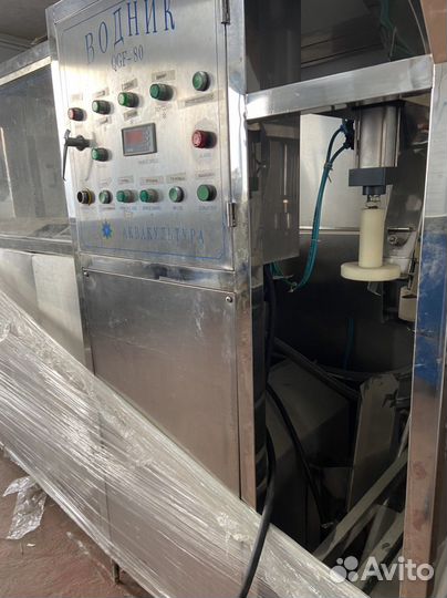 Автоматический розлив 19л бутылей