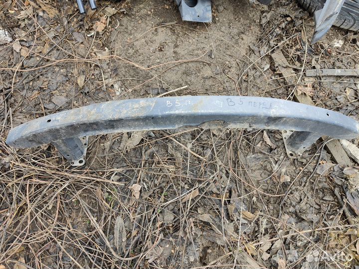 Volkswagen passat b5 усилитель переднего бампера