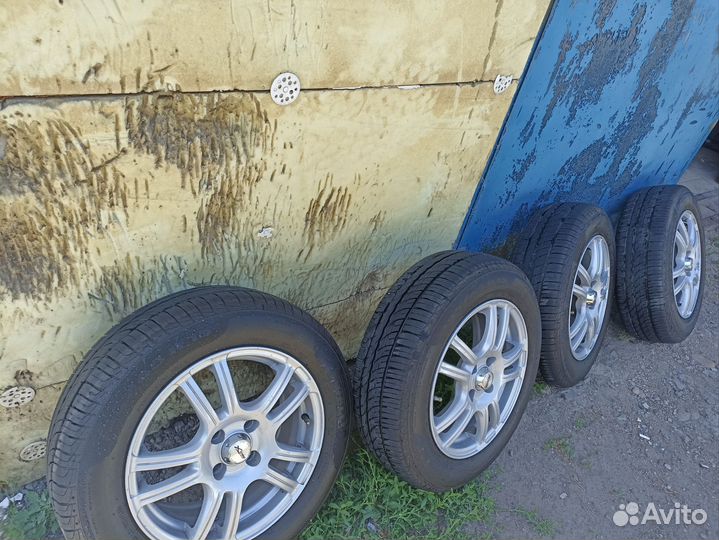 Продам колёса r15