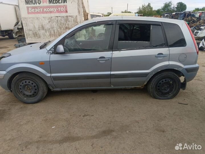 Запчасти на Ford Fusion 1.4