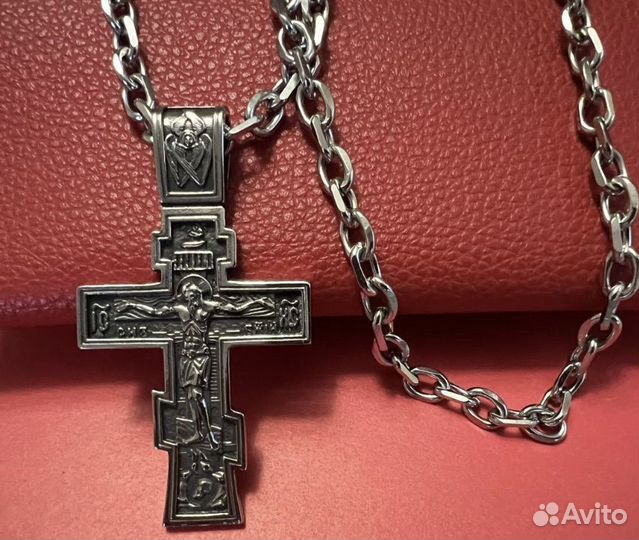 Цепь и крест