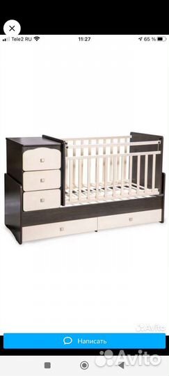 Кроватка с маятником и комодом