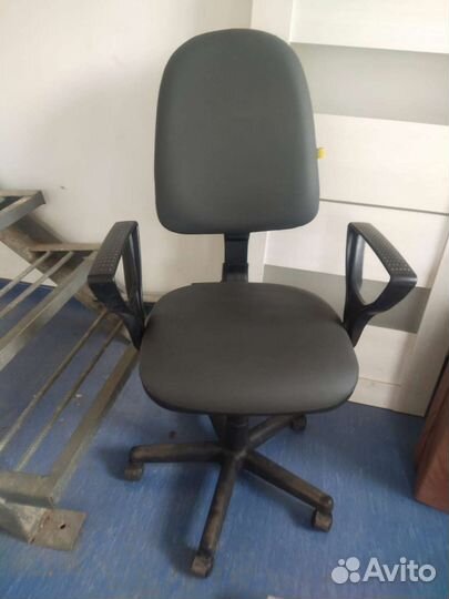 Компьютерное кресло