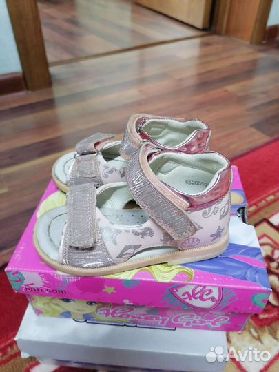 Босоножки для девочки 21 размер