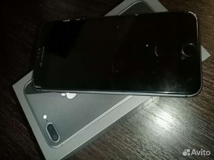 Телефон iPhone 8 plus 64gb
