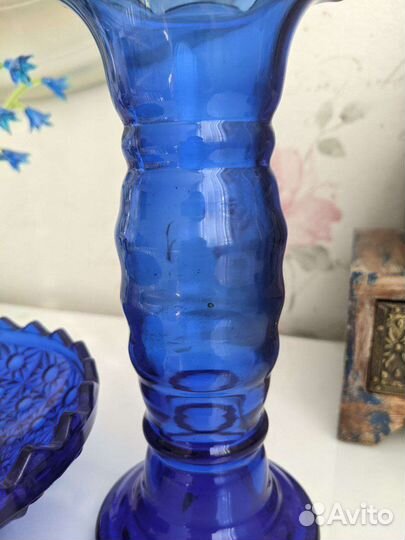 Ваза синее стекло