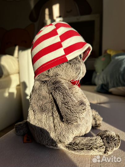 Игрушка кошка плюшевая