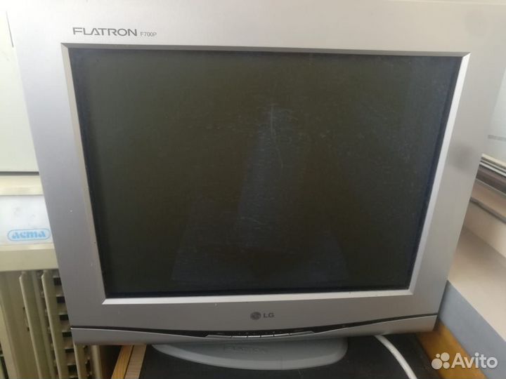 Монитор LG Flatron F700P