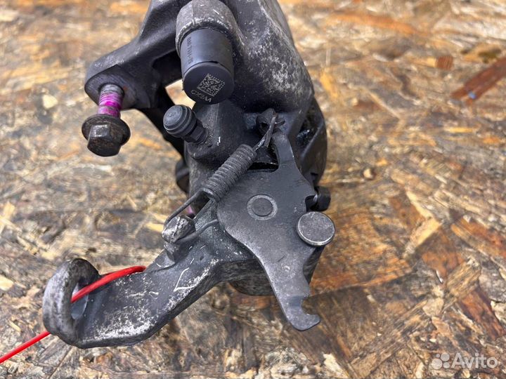 Суппорт тормозной зад. лев. Jaguar XF XK XJ 09-19