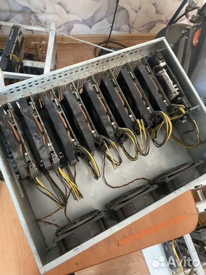 Риг в сборе из 8ми видеокарт RX580