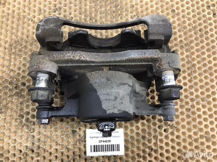 Суппорт передний левый Nissan Qashqai (J10) 2006