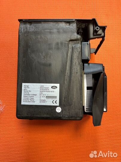 Холодильник в центральную консоль Land Rover Range