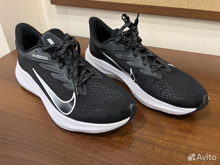 Кроссовки для бега Nike Air Zoom Winflo 7