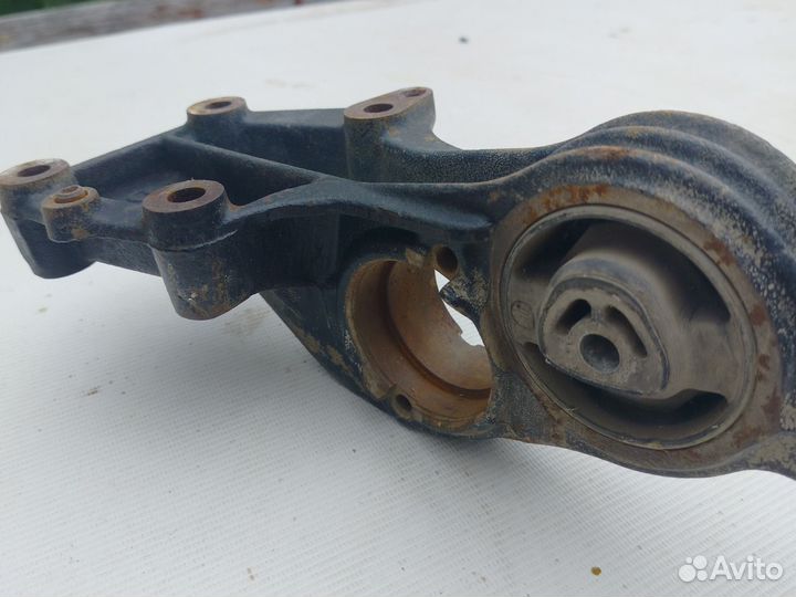 Опора двигателя нижняя peugeot citroen