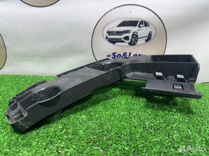 Кронштейн бампера левый Volkswagen Golf MK 8 dpba