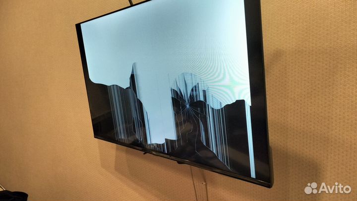 Телевизор TCL на запчасти