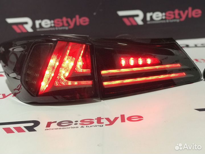 Стопы Lexus IS250 Y548