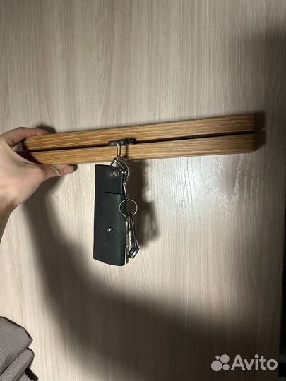 Ключница из массива дуба