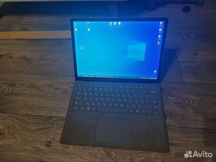 Microsoft surface laptop 2