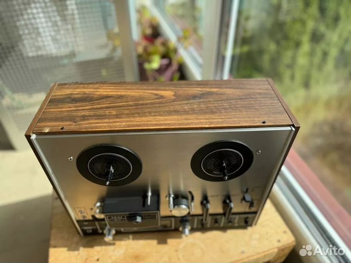 Катушечный Akai 4000DS Mark II