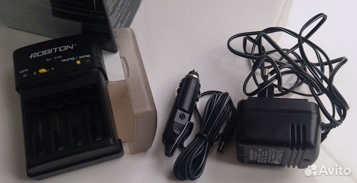 Зарядное устройство Robiton SMART S 100