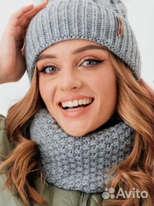 Комплект шапка и снуд женский