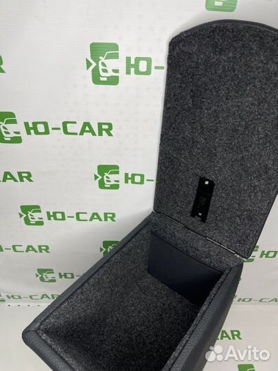 Подлокотник Toyota Wish (2003-2017) Бардачок