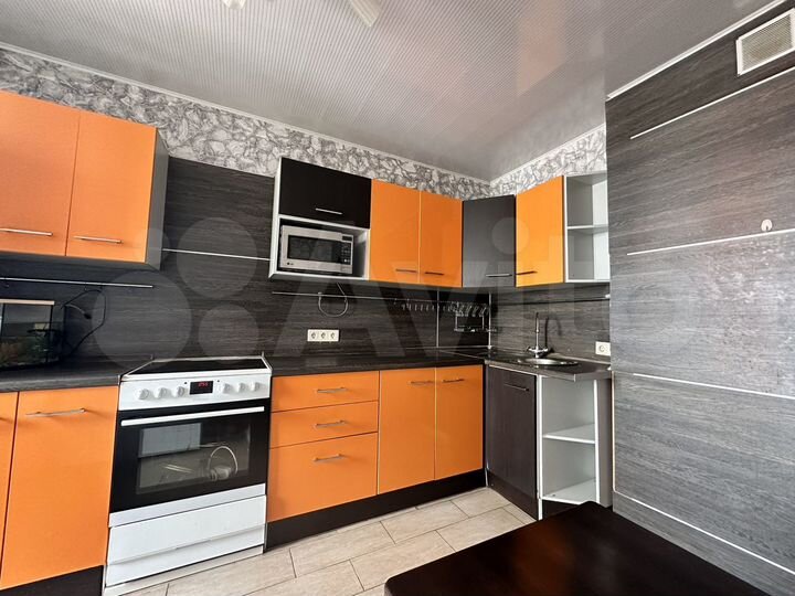 3-к. квартира, 94 м², 12/17 эт.