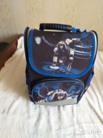 Рюкзак школьный
