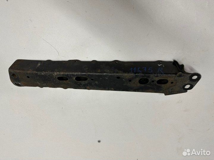 Усилитель лонжерона передний правый Toyota Corolla