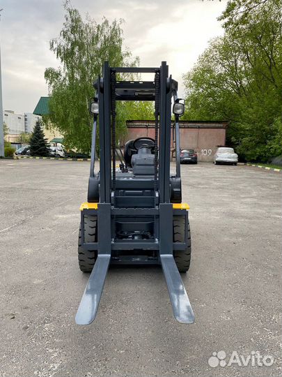 Вилочный погрузчик Komatsu FG25T-16, 2011