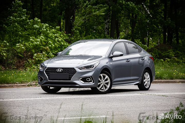 Накладки на пороги на Hyundai Solaris 2