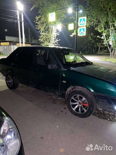 ВАЗ 21099 1.5 МТ, 2000, 100 000 км
