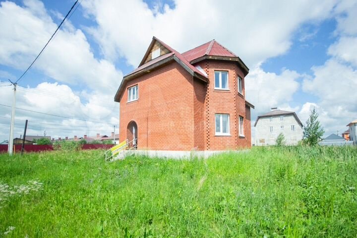 Дом 153 м² на участке 9,7 сот.