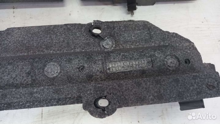 Направляющая пола багажника Volvo XC90