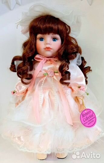 Коллекционная фарфоровая кукла Remeco