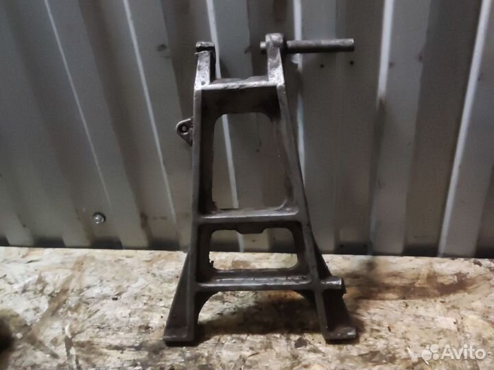 Центральная подножка Минск